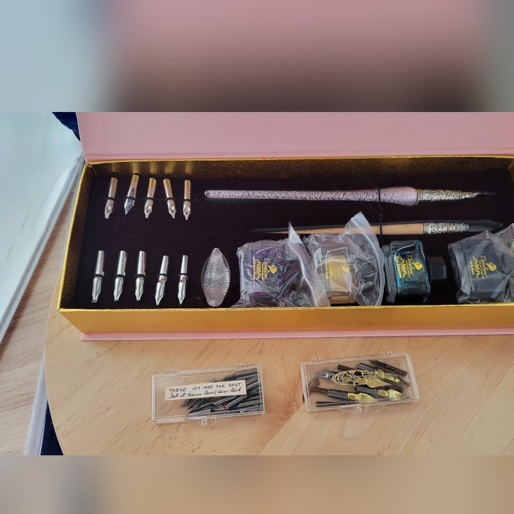 Daveliou™ Pink Calligraphy Pen Set Used, BONUS Nibs